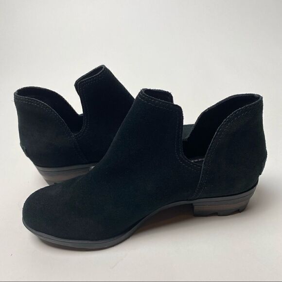 Sorel Lolla Cut Out Ankle Boots Black Suede 6.5 waterproof - Picture 3 of 6